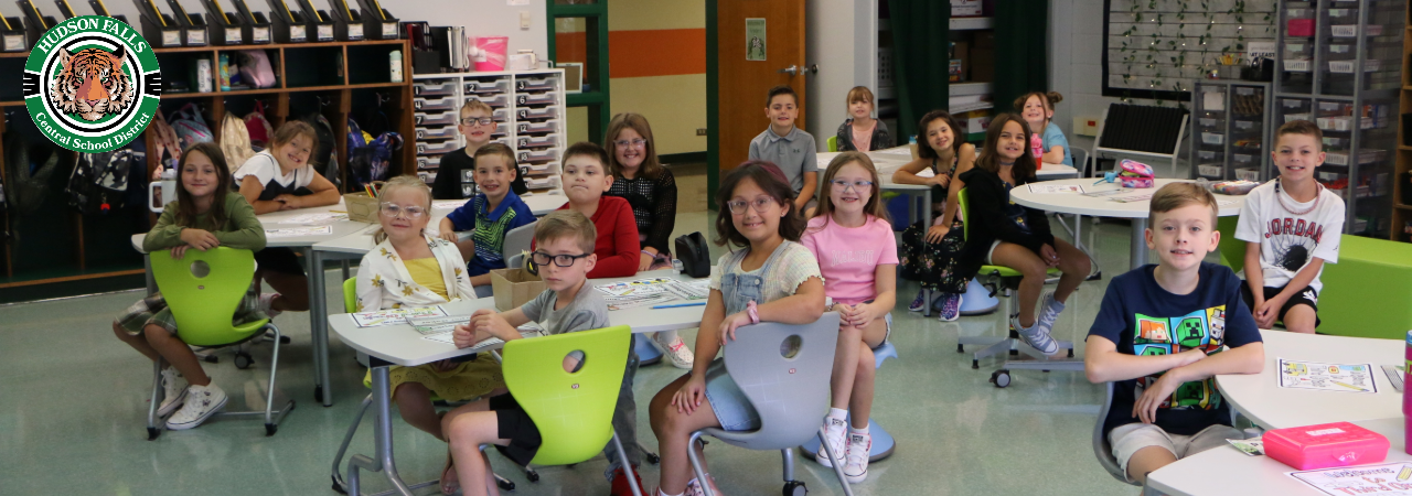 Photo of 3rd grade class in the new furniture classroom